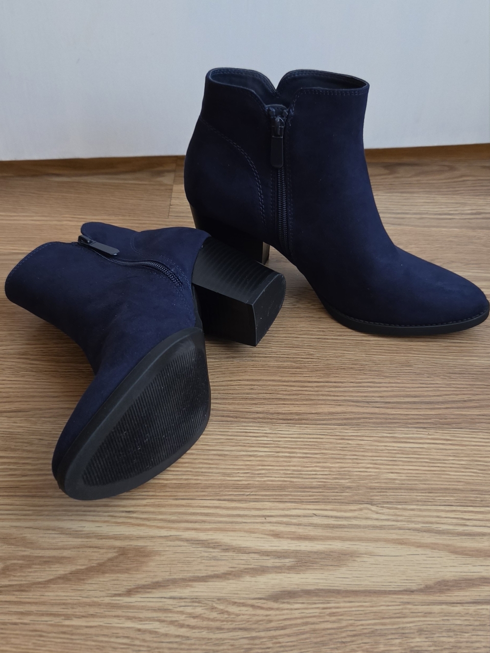 Style & Co Lainey Women's Navy Suede Ankle Bootie with Block Heel Size 9 NWOT